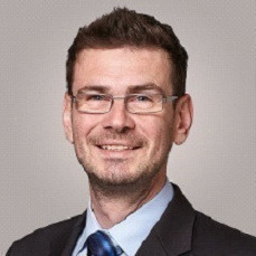 Henrik Beige