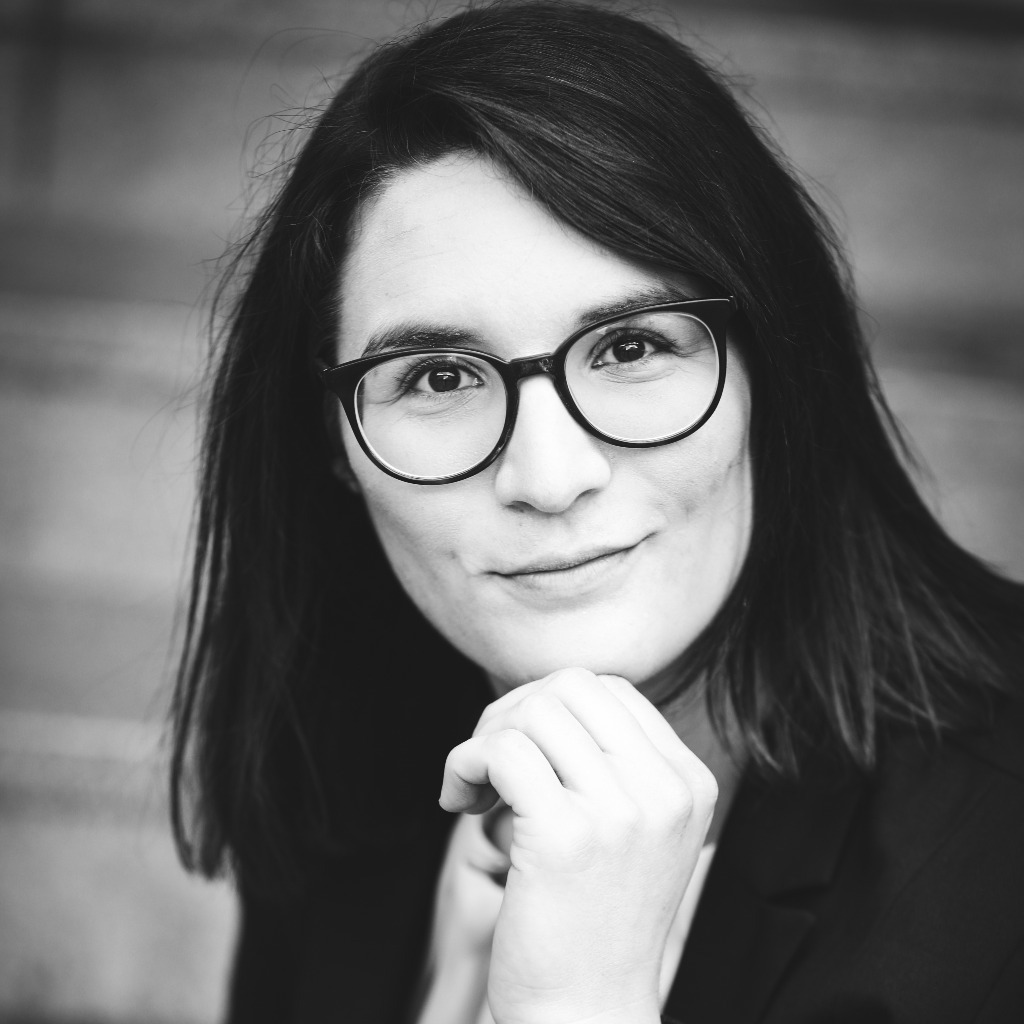 Social Media Profilbild Alexandra Lösch 