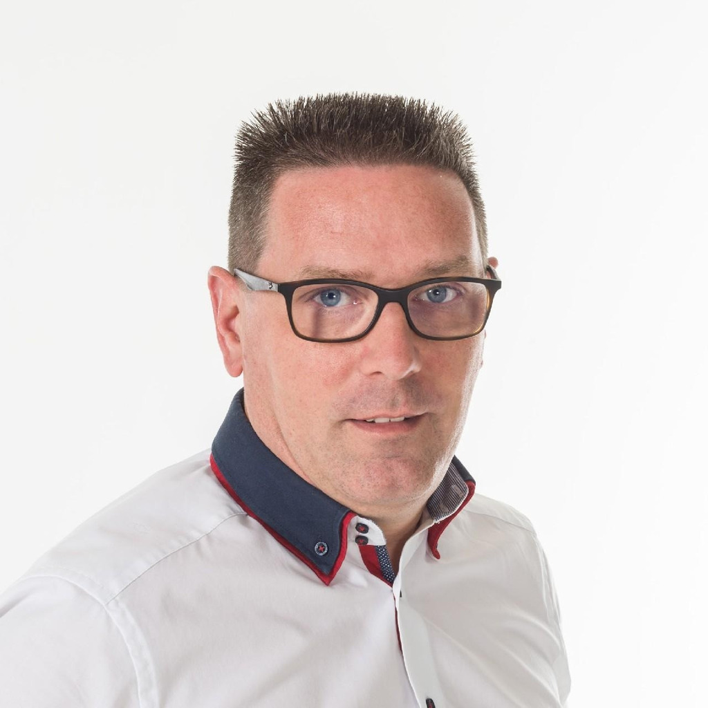 René Lenz Abteilungsleitung/Küchenplanung kika Zeit für etwas