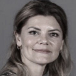 Angela Schmidt