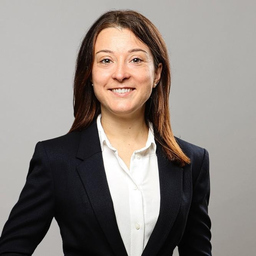Dr. Viktoria Tröster