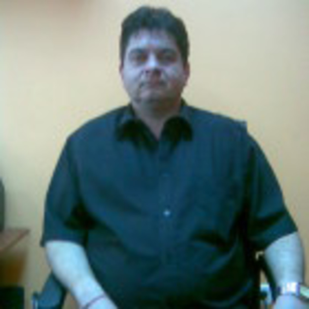 Ferenc Szekeres magánnyomozás, gazdasági magánnyomozás, inkasszó