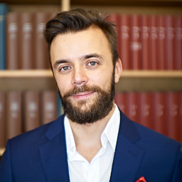 Dr. Dominik Fischer