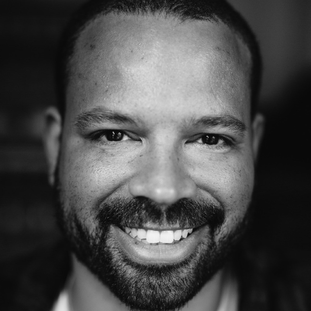 Melvin Maxwell National Senior Marketing Manager On Premise Red