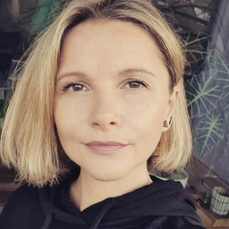 Julia Hopp