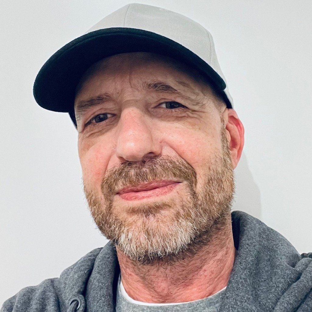 Robert Hacker Senior Network Engineer / Certified IT System Manager