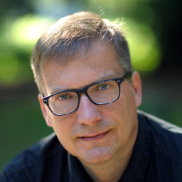 Dr. Markus Slavik