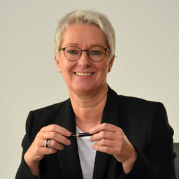 Iris Pfluester