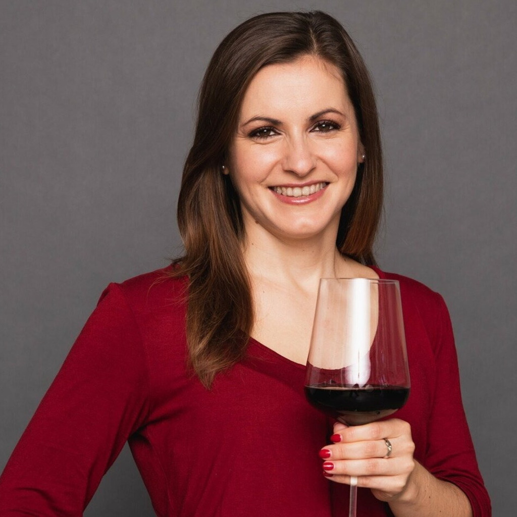 Ines Hackbarth - Head of CRM, Product & Brand - Wein & Vinos GmbH | XING