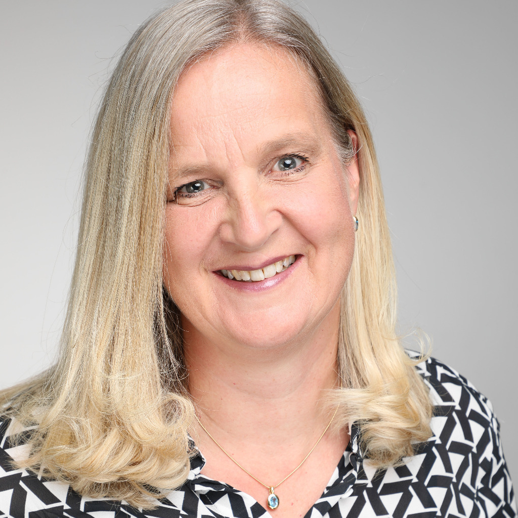 Lucia Kirschbaum Relationship Manager Deutsche Bank AG XING