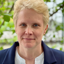 Dr. Frauke Bastians