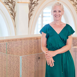 Mag. Julia Wawrik