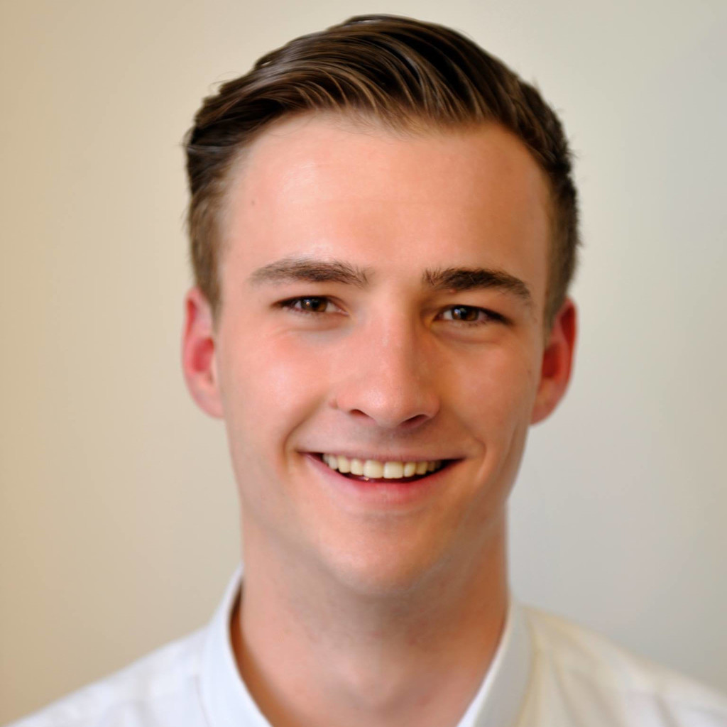 Paul Löffler Head of ISC Cluster DE/CH DB Schenker in Deutschland