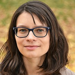 Dr. Julia Schreiter