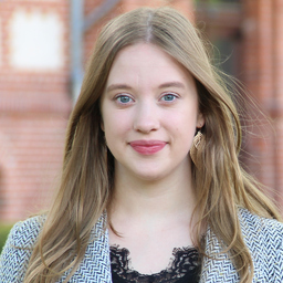 Lena-Sophie Pluschke