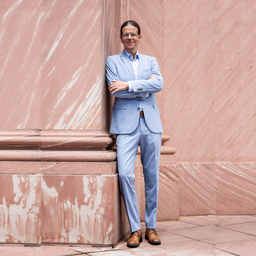 Dr. Sascha Gernhard