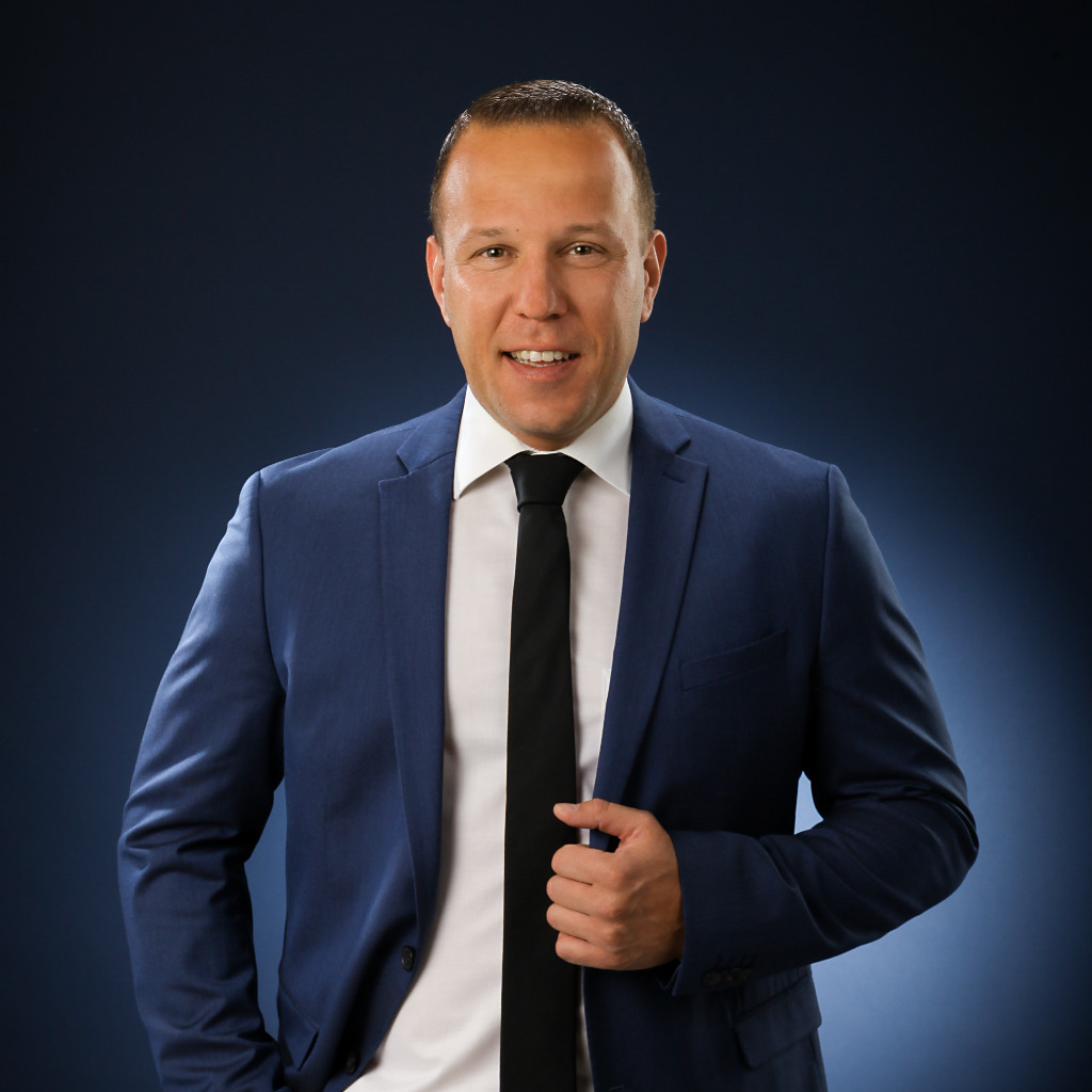 Jan Müller Independent Management Consultant GLG Gerson Lehrman