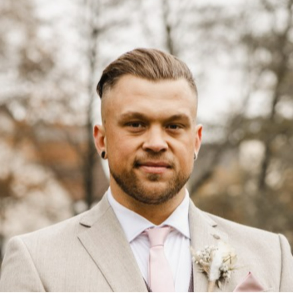 Benny Thomas Backoffice Montage Herchenbach Industrial Buildings