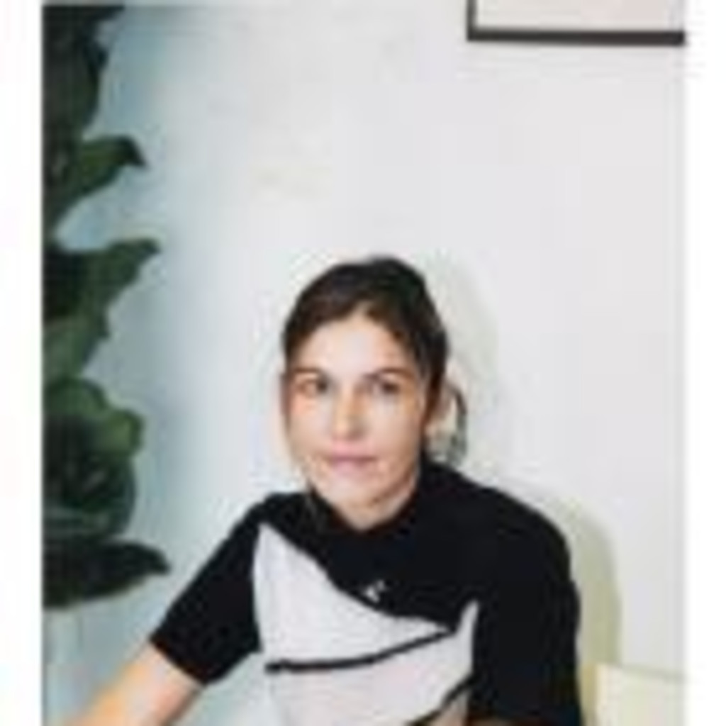 Elena Morini real estate agent m.u.d. architects XING