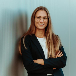 Nicole Caspers