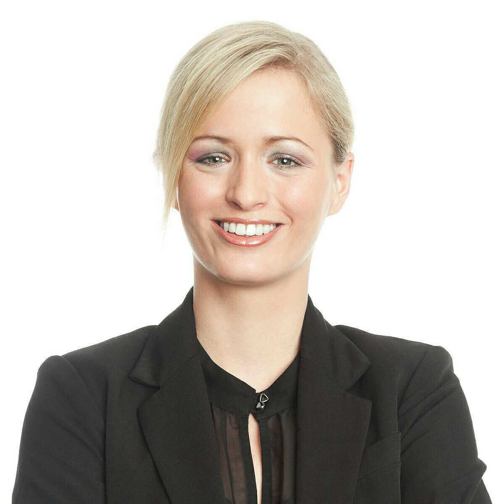 juliane-lutzenberger-senior-quality-manager-assistenz-der