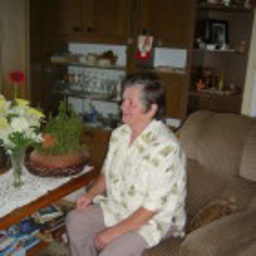 Aniko Csernus Józsefné