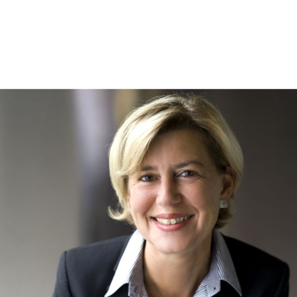 Andrea Weinand Head of Corporate Finance Bayerische Landesbank XING