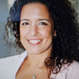 Denise Carneiro 