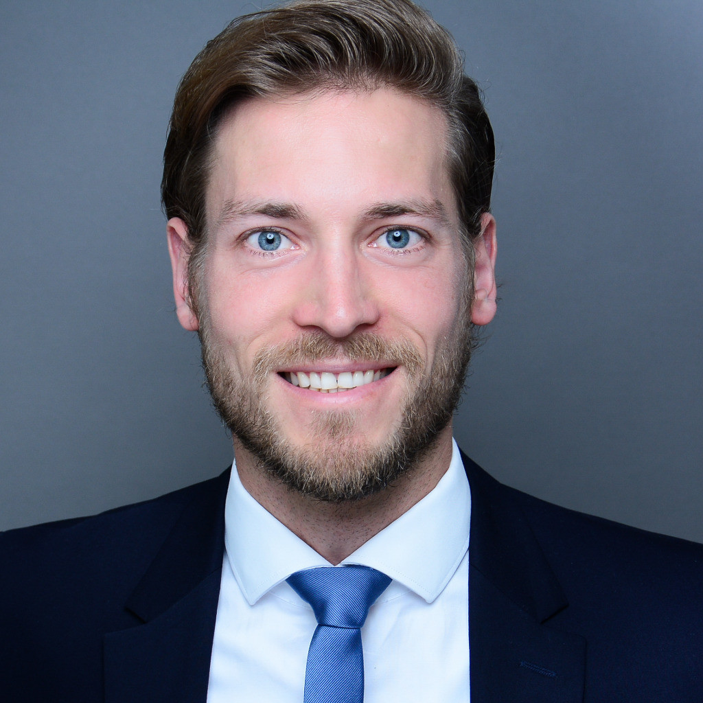 Fabian Neuß Direktor EY Ernst & Young Real Estate GmbH XING