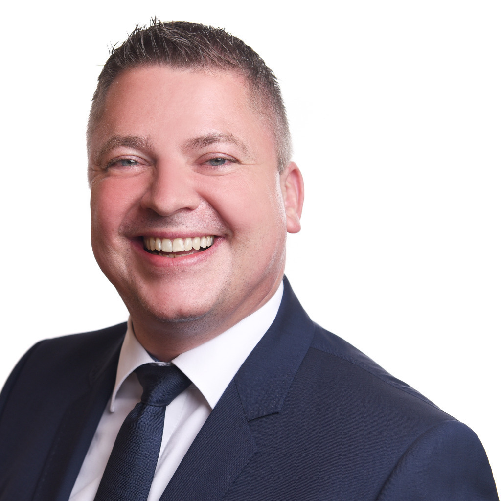 Peter Igel Geschäftsstellenleiter SignalIduna XING