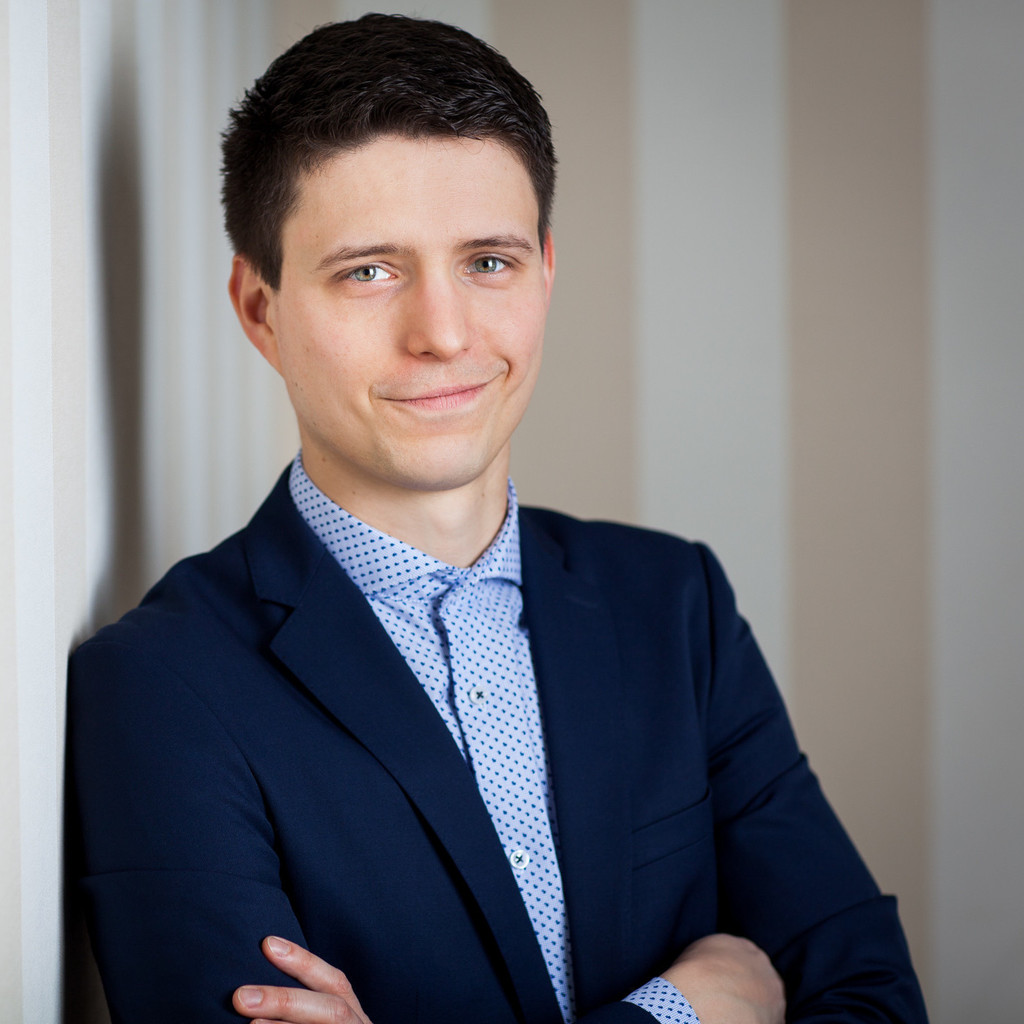 Dipl.Ing. Michael Tok Senior Software Engineer CARIAD XING