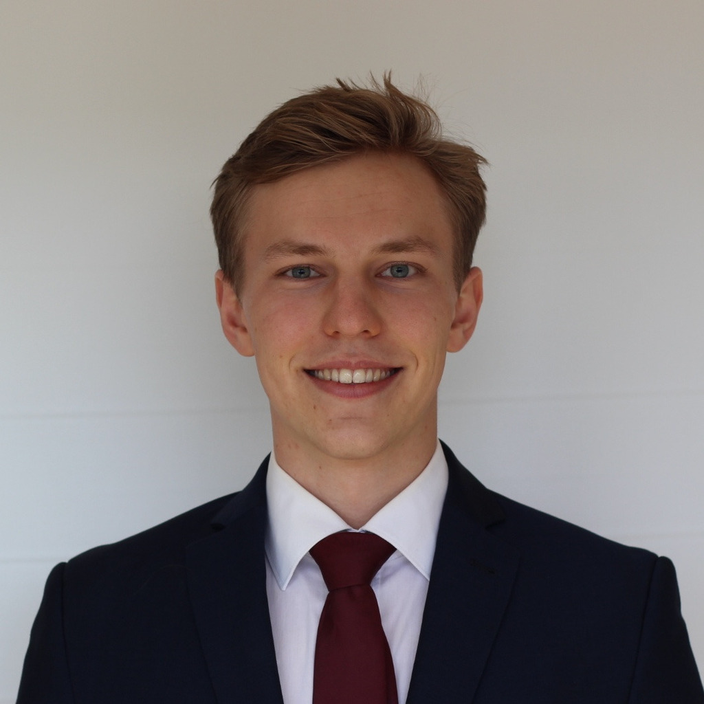 Felix Westerkamp Senior Associate Audit Industrial Services PwC