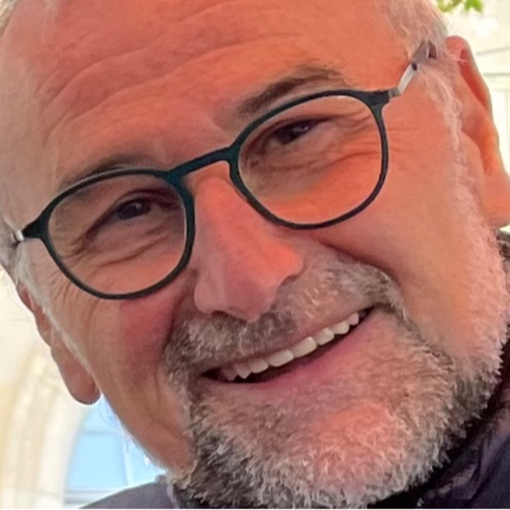 Michael Jochim Senior Consultant smply.gd XING