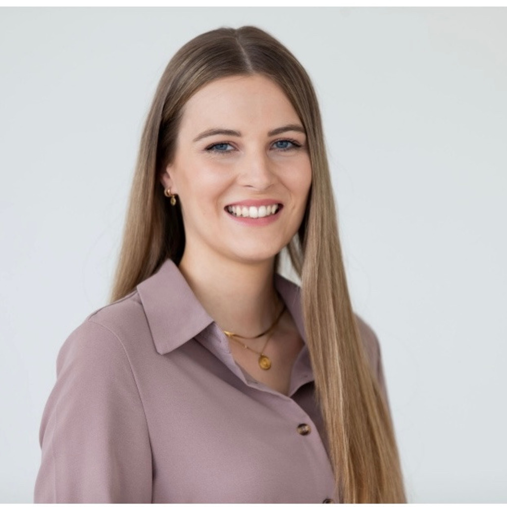 Nina Walz - Duales Studium, Business economics - Industry - DHBW ...
