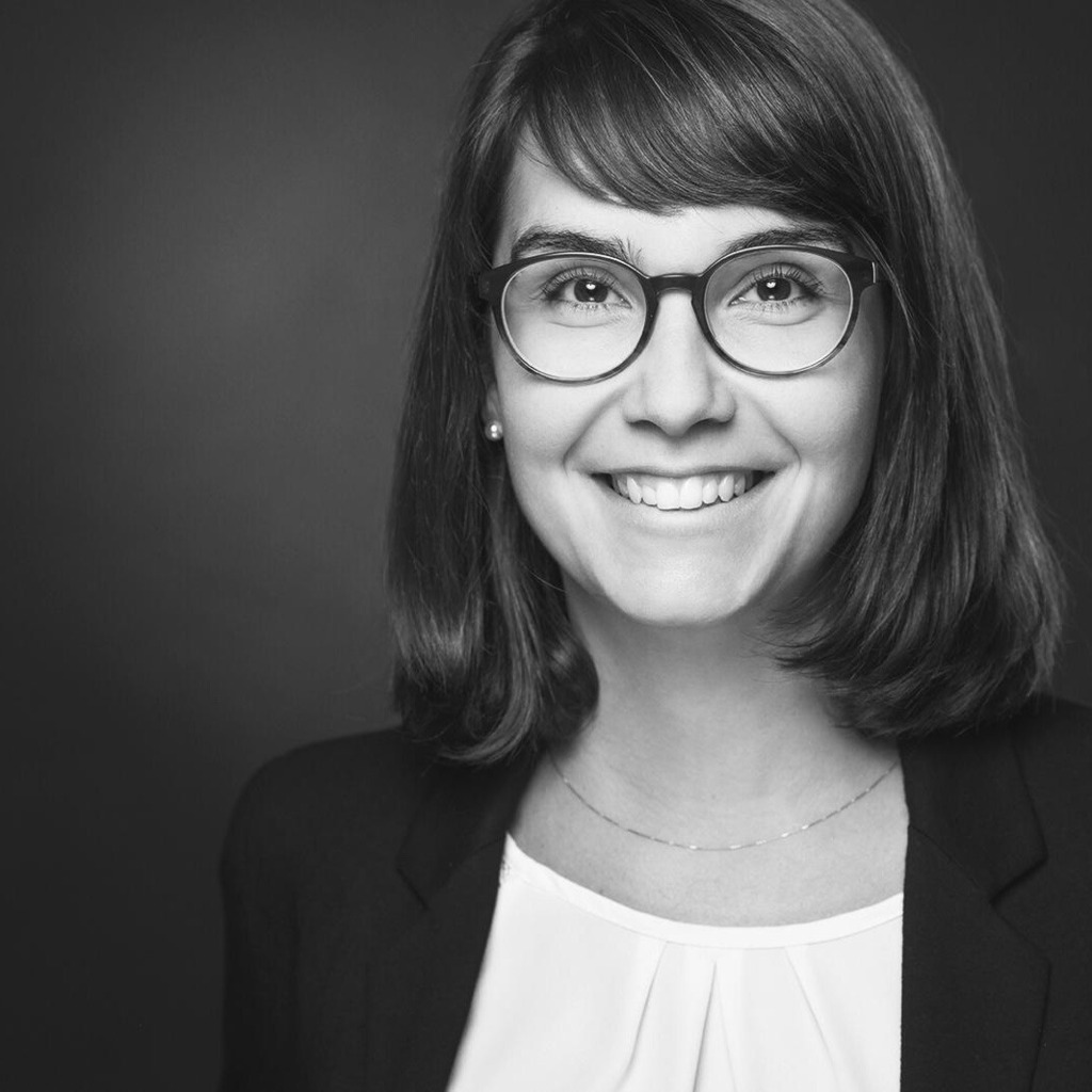 Stefany Azevedo Master of Laws (LL.M.) LudwigMaximilians