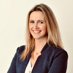 Bettina  Holubek 