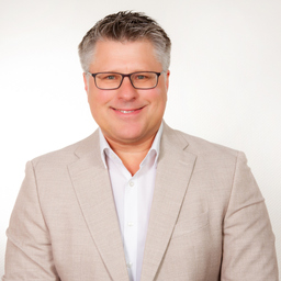 Dr. Christian Leson