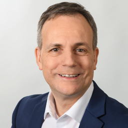 Dr. Arndt Präuer