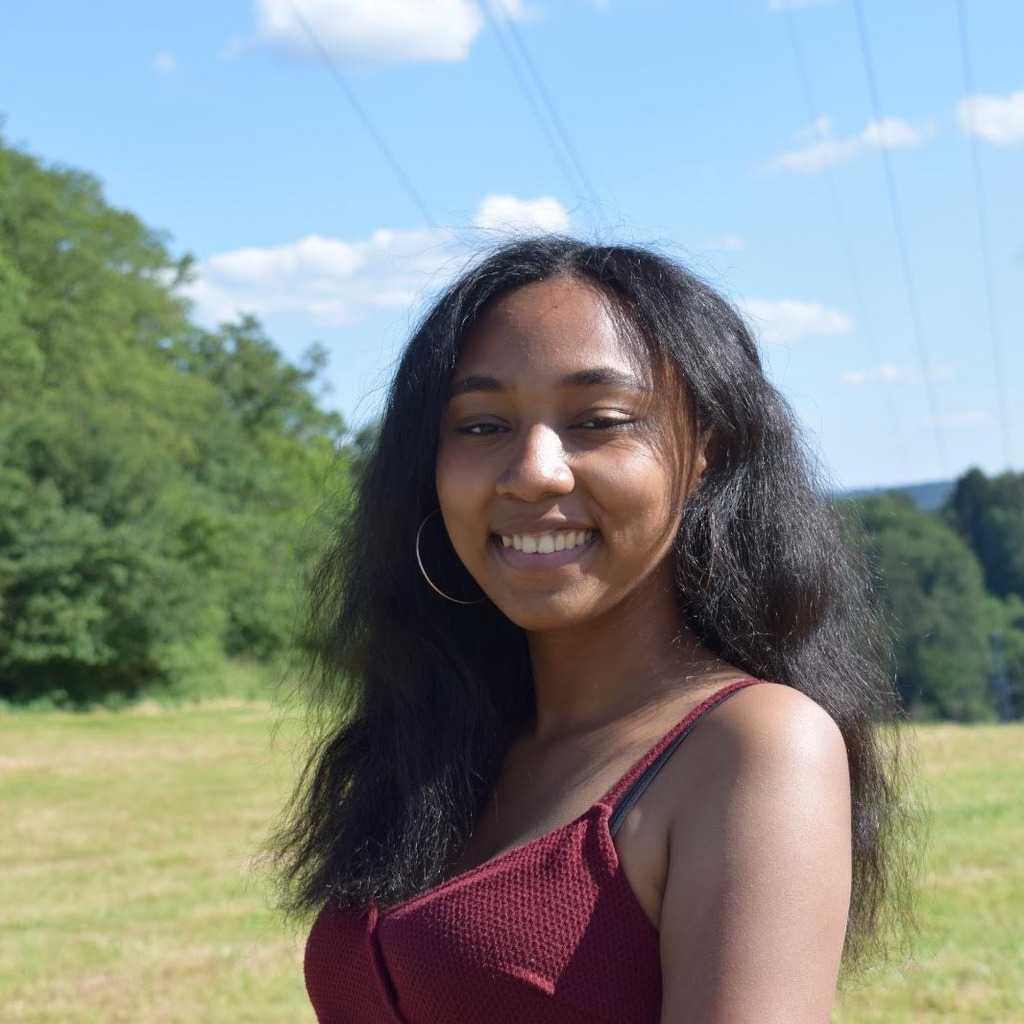 Emmelie Tessema Werkstudentin in der Technischen Redaktion milch