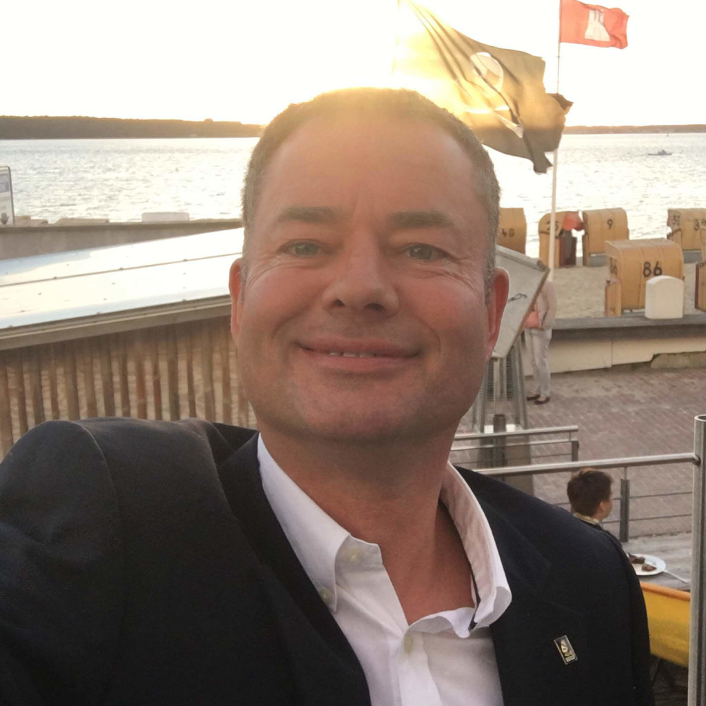 Marcus Daniels HEMS Pilot ADAC Luftrettung gGmbH XING