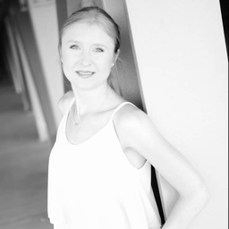 Marie-Louise Stange