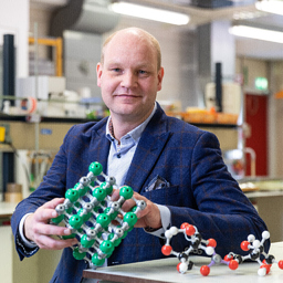 Dr. Bart Zwijnenburg