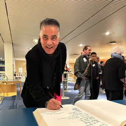 Ejder Özgür