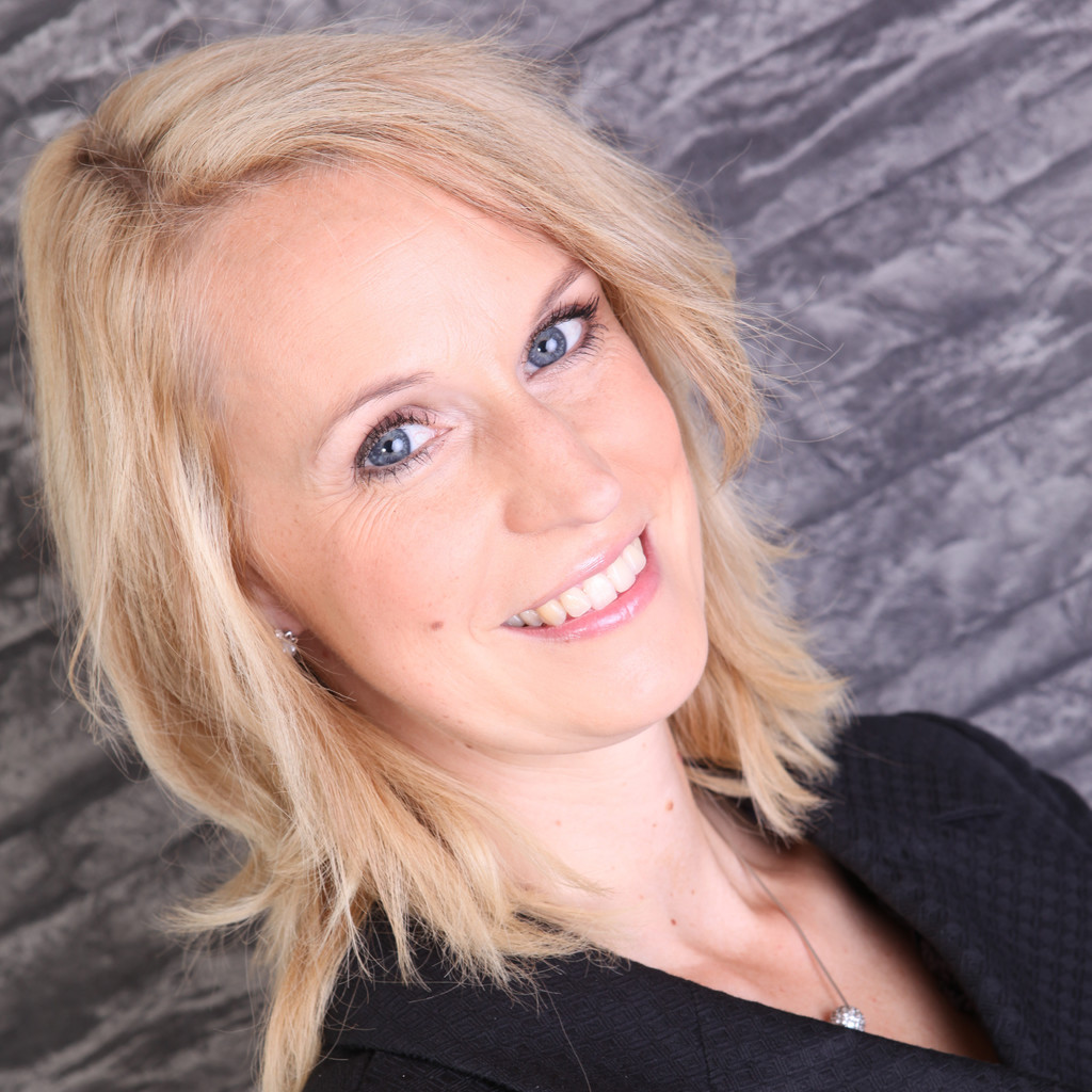 Daniela Heinisch Junior Wealth Managerin Commerzbank AG XING