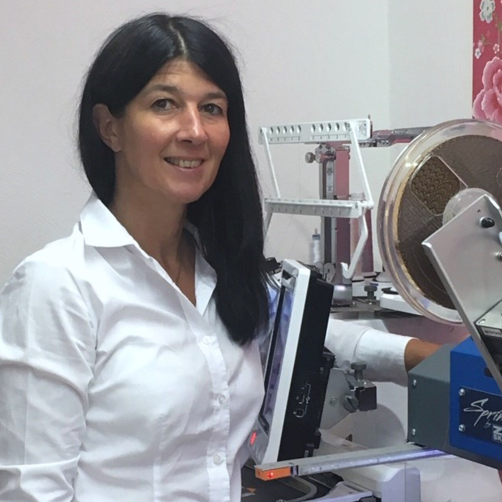 Marion Rebein Geschäftsführerin KREAWERK Stickatelier XING