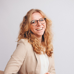 Nadine Stierhof