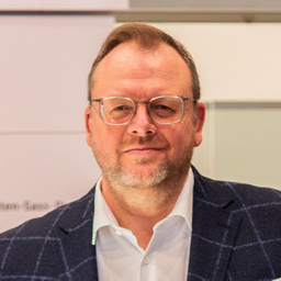 Dr. Bernd Becker