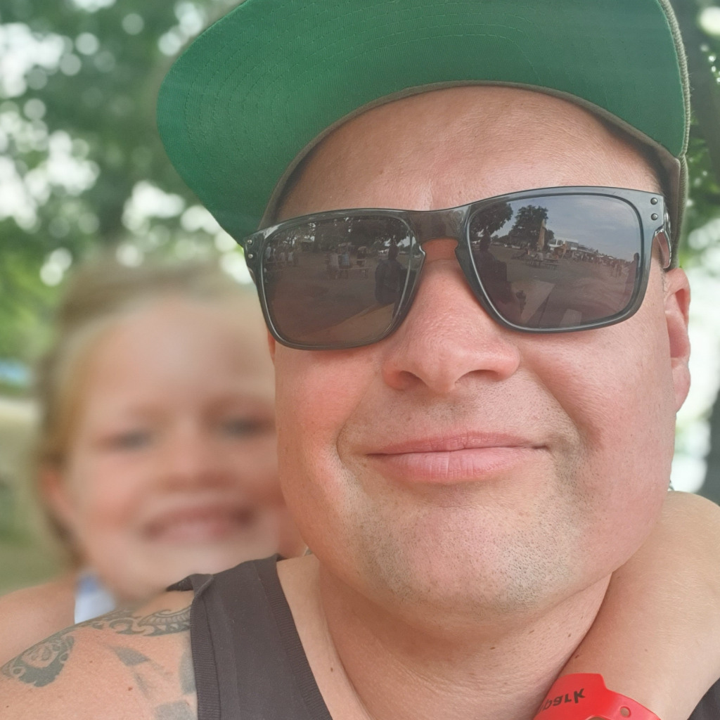 Steve Werner ZweiwegeBaggerführer/Vorarbeiter/Werpolier seit April