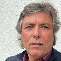 Dr. Valentin Saalfrank