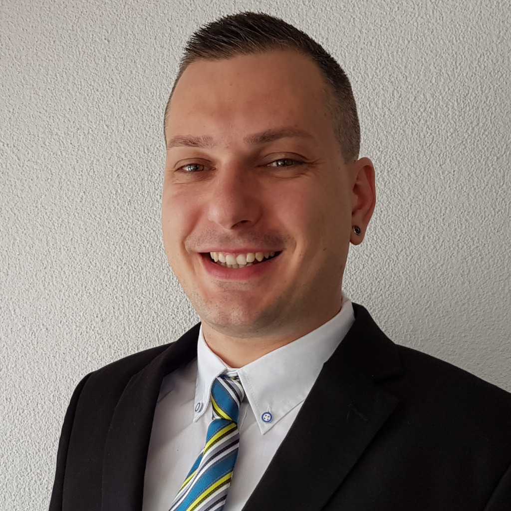 mirko-macri-fachmann-im-finanz-und-rechnungswesen-revitrust-grant